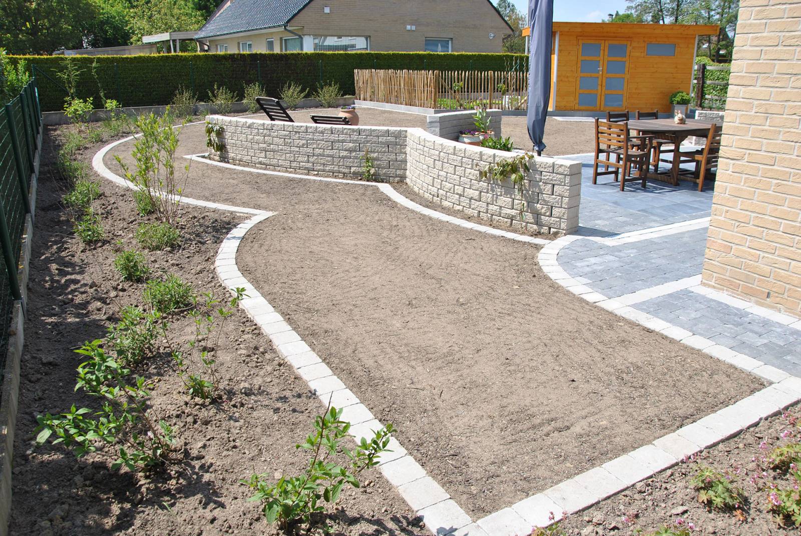 Aanleg tuin en terras te Menen