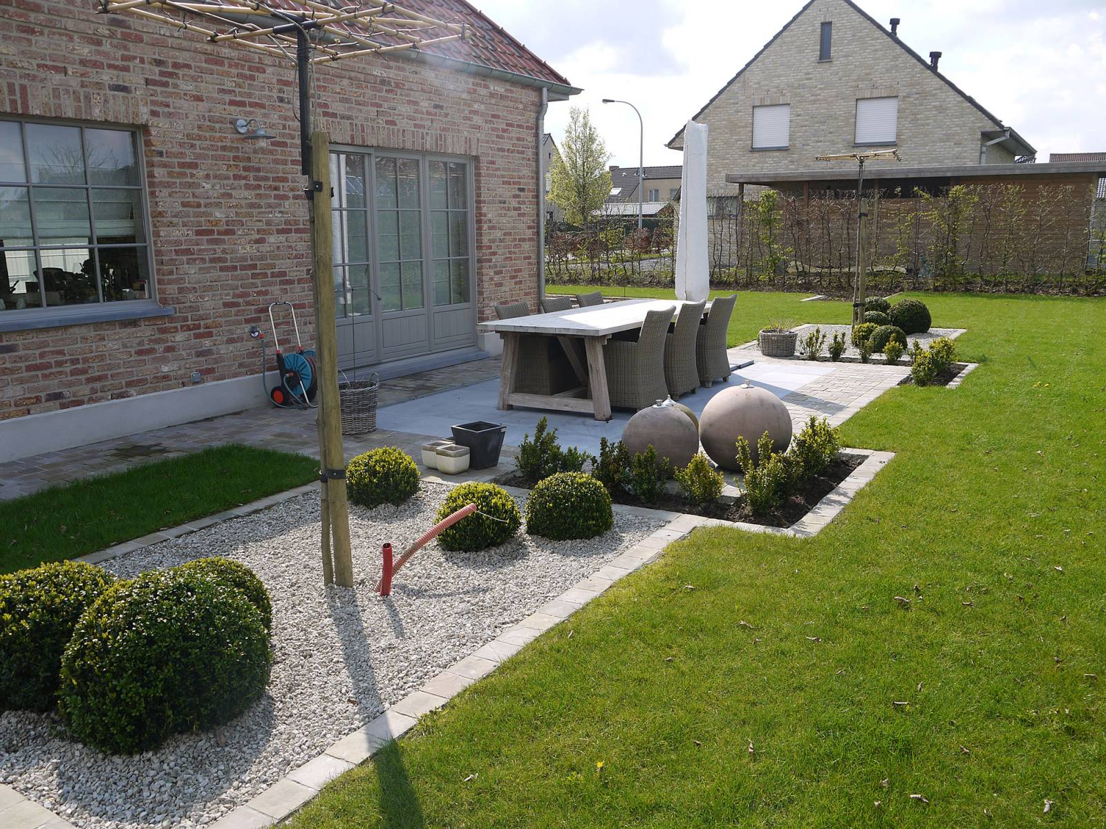 Aanleg tuin en terras te Menen