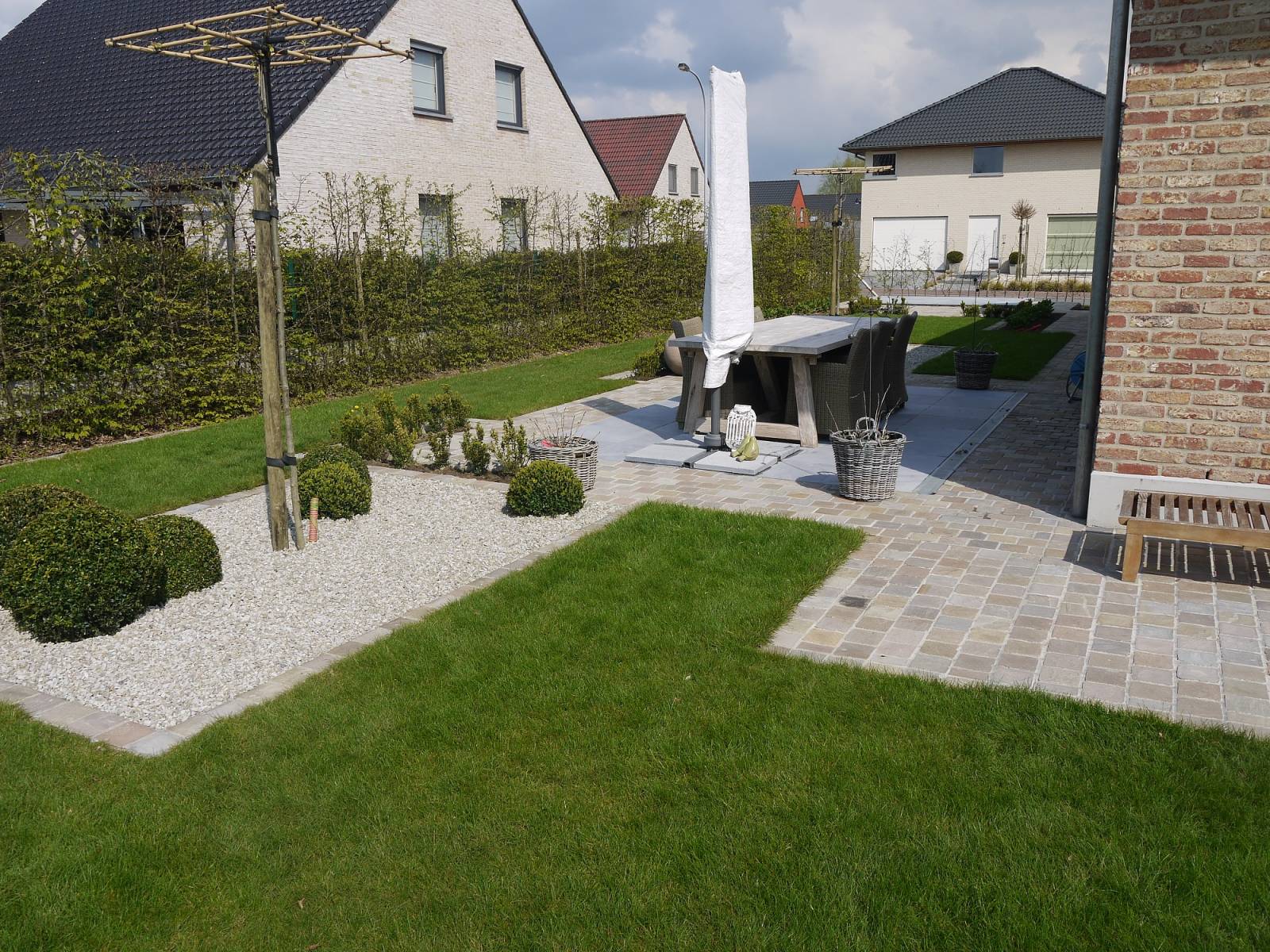 Aanleg tuin en terras te Menen